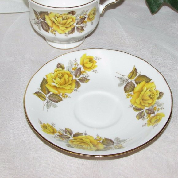 Queen Anne Bone China Cup & Saucer Yellow Roses 8616 Teacup Cottagecore - Picture 7 of 9